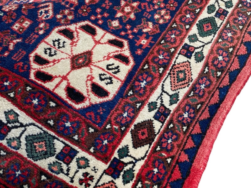 Tapis Oriental Vintage Noué Main – Laine sur Coton – 151 x 102 cm – Pièce Unique